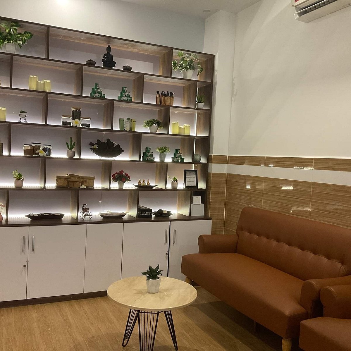 Pandanus Spa provides cozy space with relaxing scent